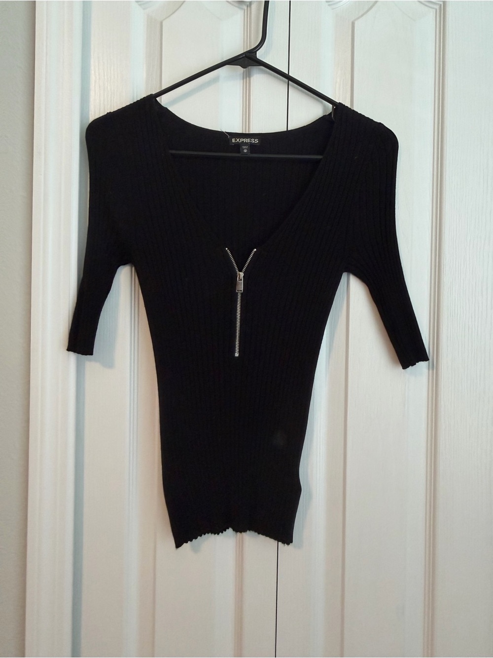 Express Black Ribbed V-Neck Zip Front Top